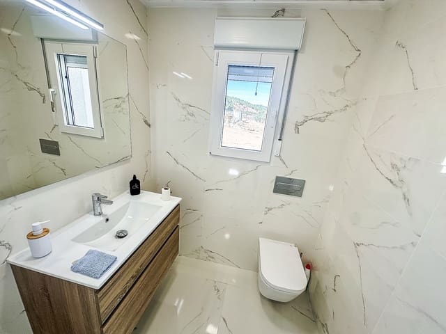 4 quarto Moradia para venda em Pinoso com piscina garagem - 423 000 € (Ref: 8397350)