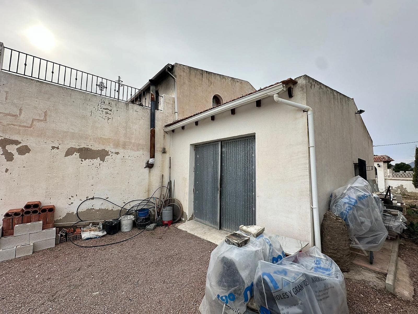 9 soveværelse Finca/Landehus til salg i Novelda med swimmingpool garage - € 399.999 (Ref: 8397437)