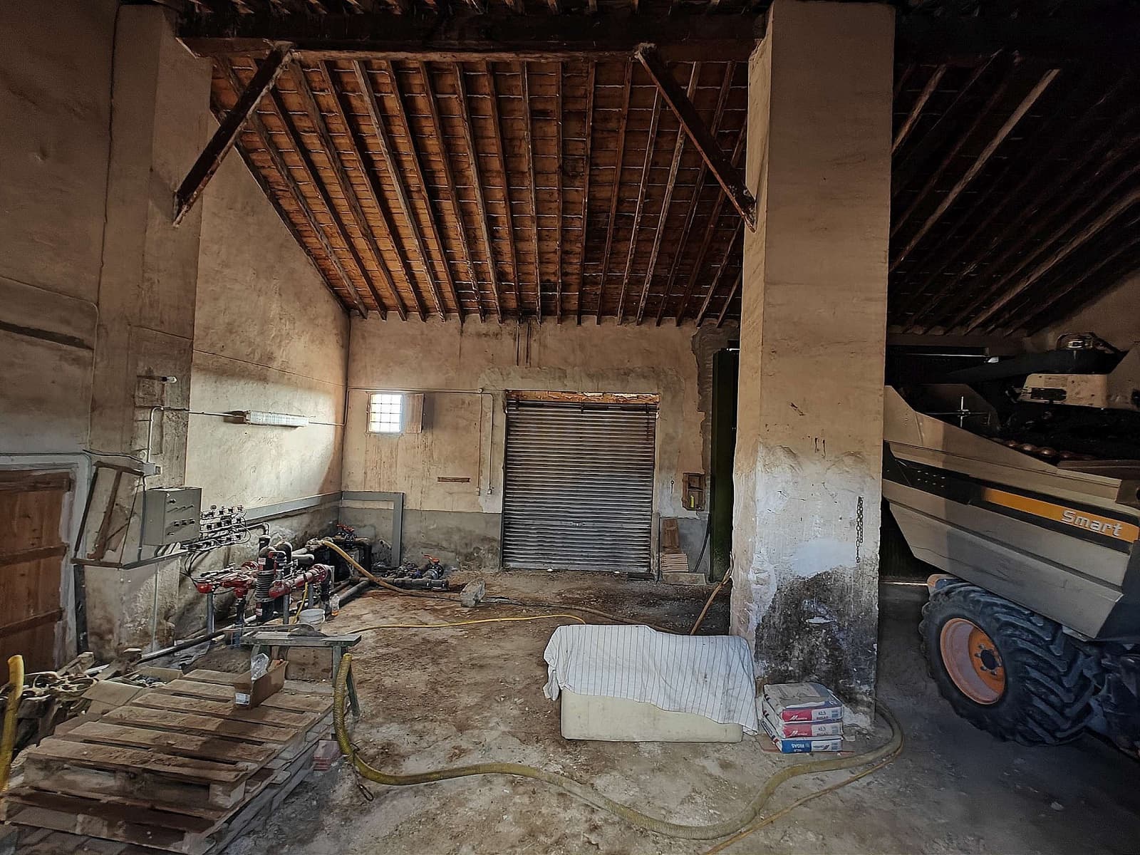 6 soveværelse Finca/Landehus til salg i Pinoso med garage - € 425.000 (Ref: 8397516)