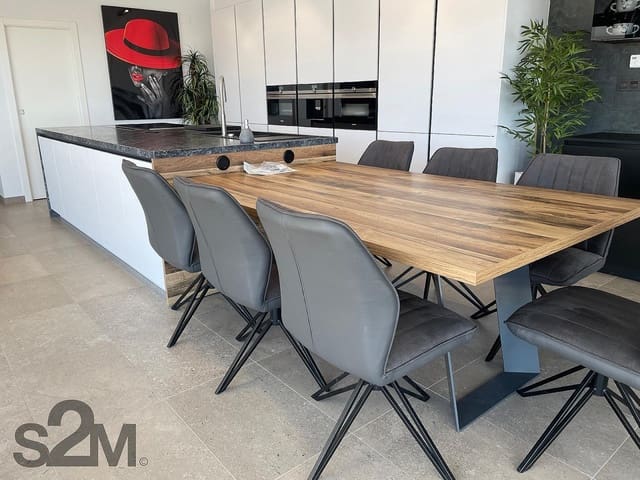 Chalet de 3 habitaciones en Pinoso en venta con piscina - 318.525 € (Ref: 8402028)