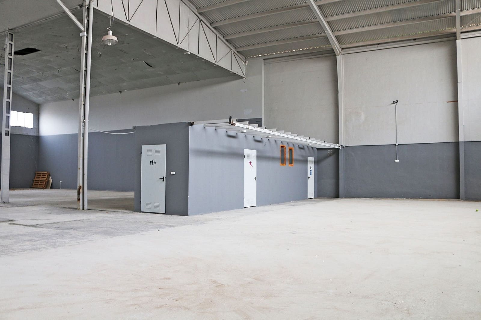 Commercieel te koop in Pinoso - € 320.000 (Ref: 8402029)