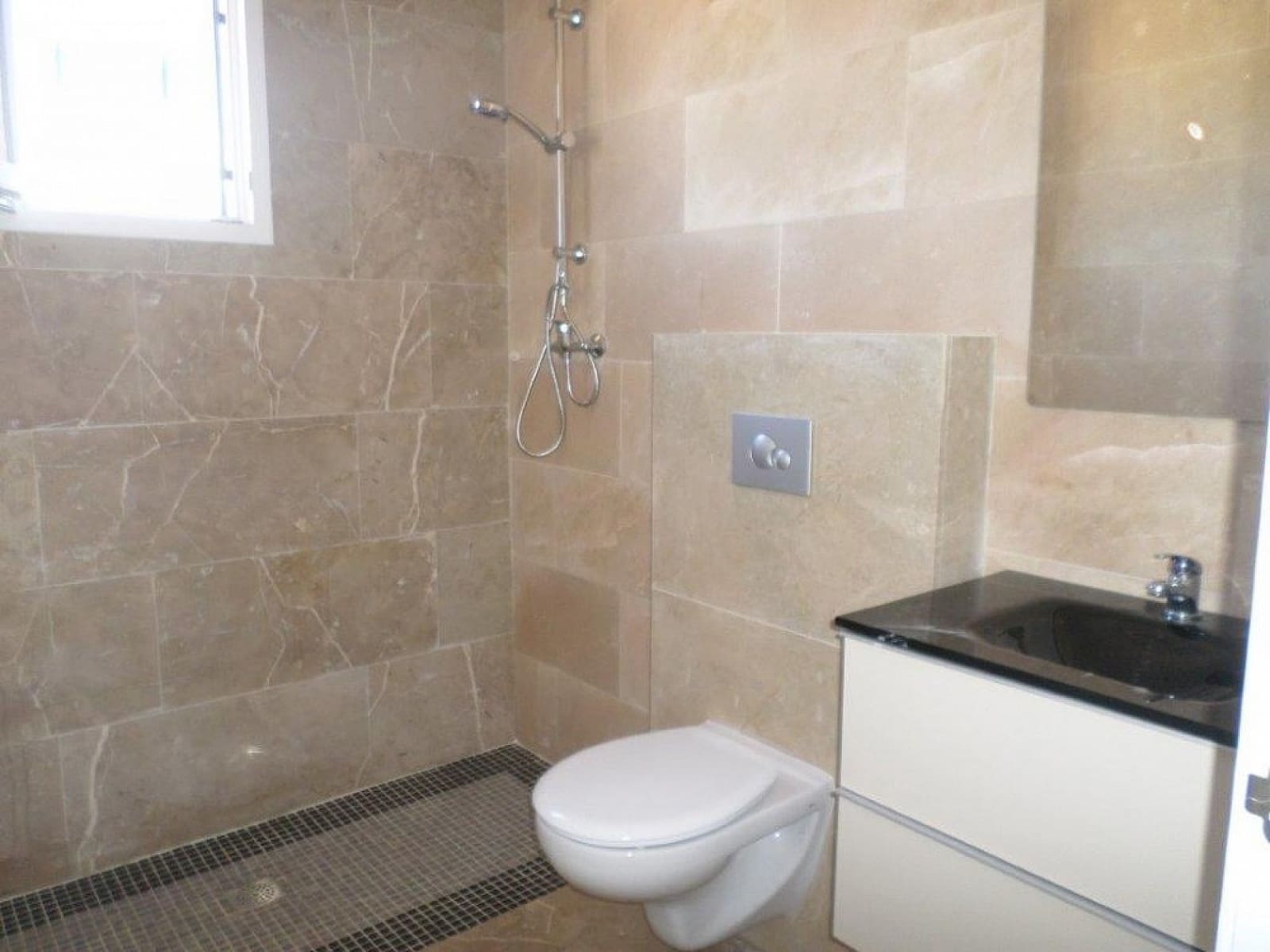 5 bedroom Villa for sale in La Romana with pool - € 405,000 (Ref: 8402050)