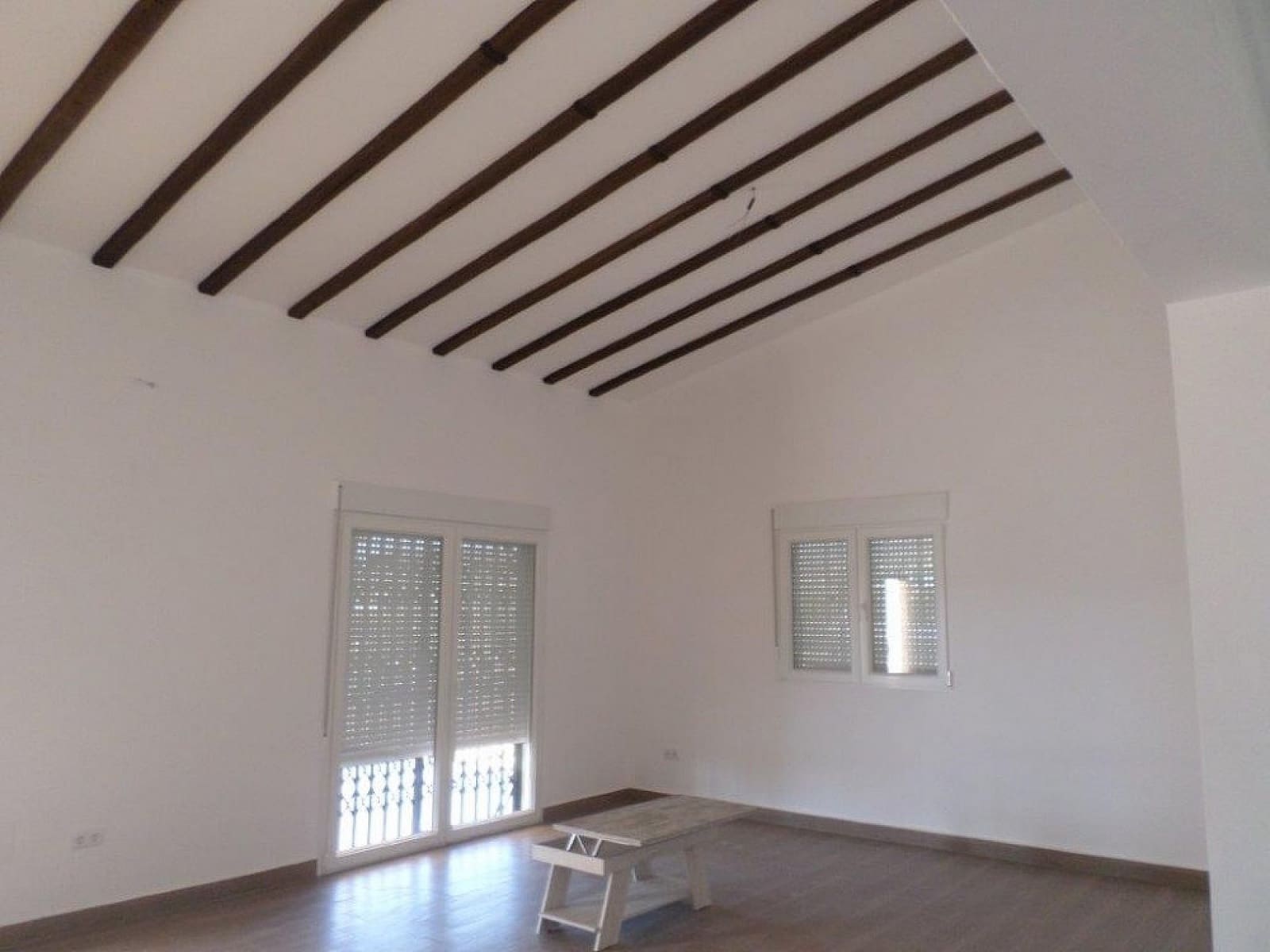 5 bedroom Villa for sale in La Romana with pool - € 405,000 (Ref: 8402050)