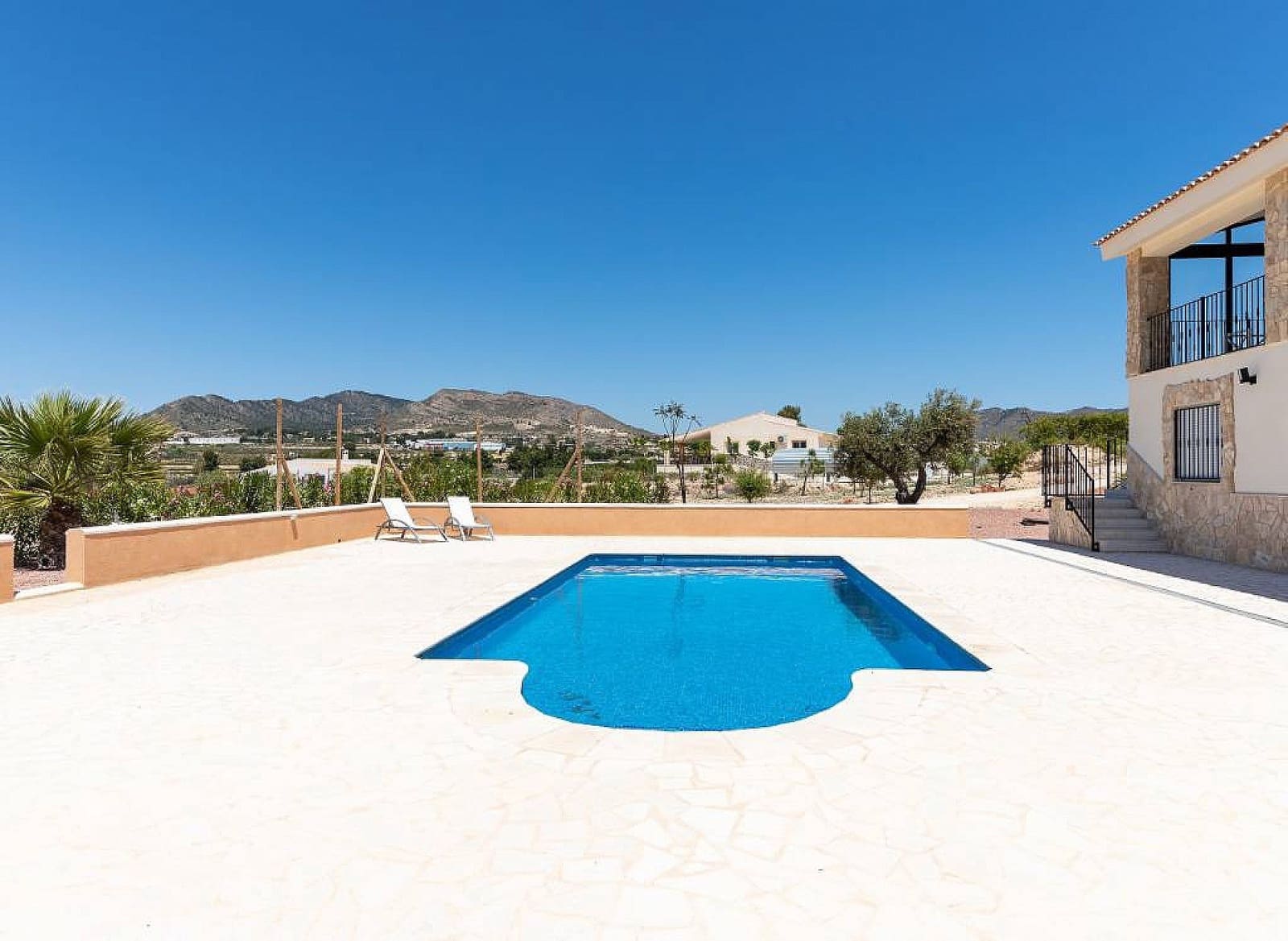 5 soveværelse Villa til salg i Novelda med swimmingpool - € 399.000 (Ref: 8402069)