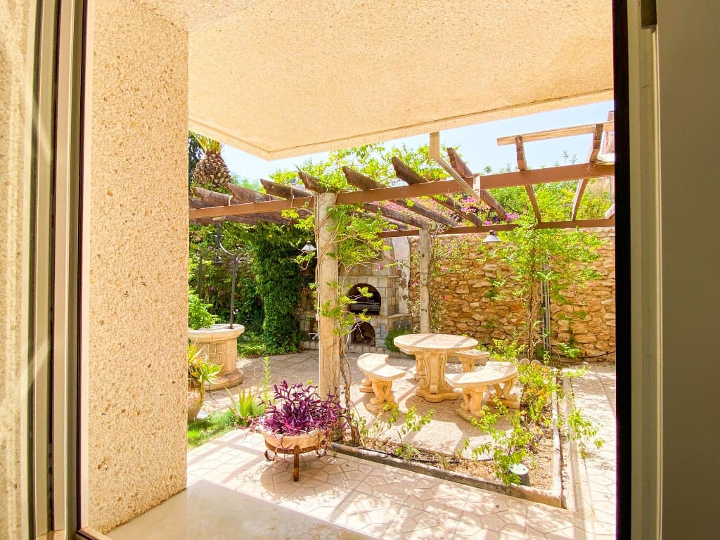 Chalet de 7 habitaciones en Villamartin en venta con piscina garaje - 1.120.000 € (Ref: 8451054)