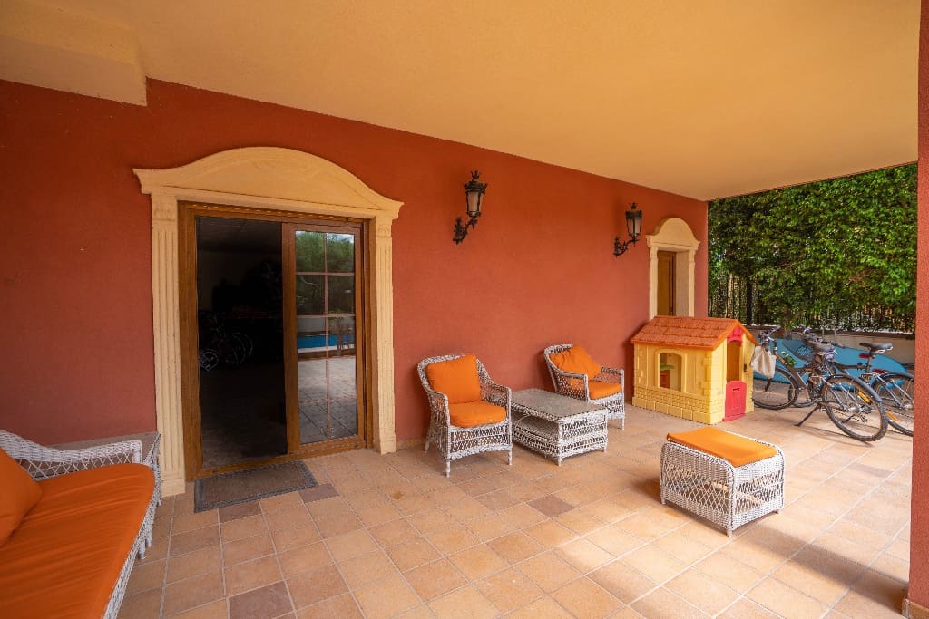 7 soveværelse Villa til salg i Campoamor med swimmingpool garage - € 1.500.000 (Ref: 8451058)