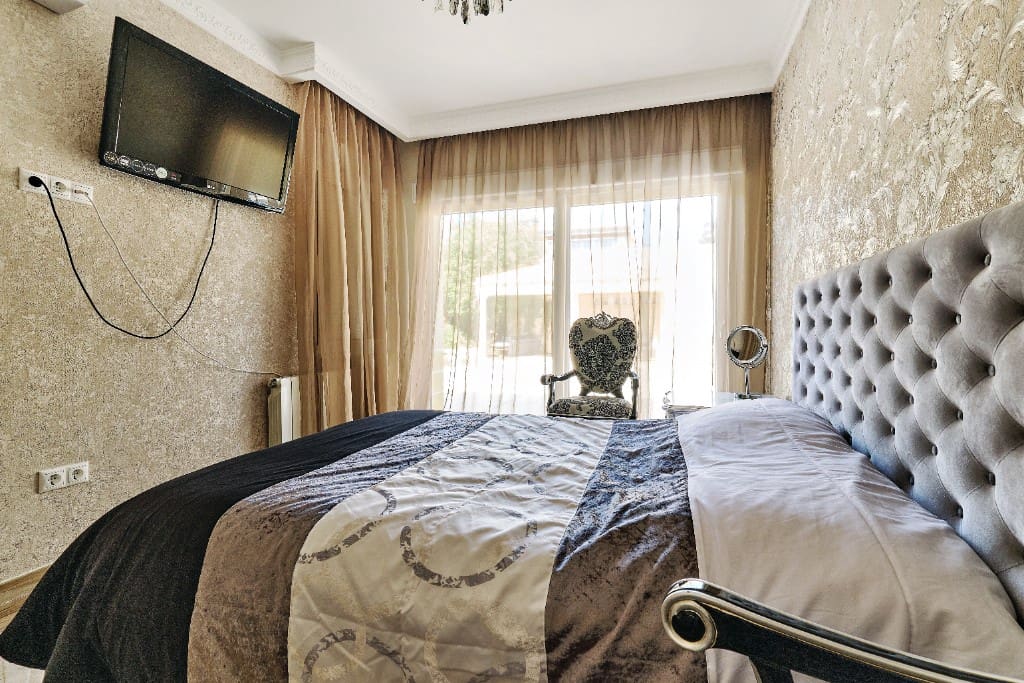 4 bedroom Villa for sale in Dehesa de Campoamor with pool garage - € 990,000 (Ref: 8451060)