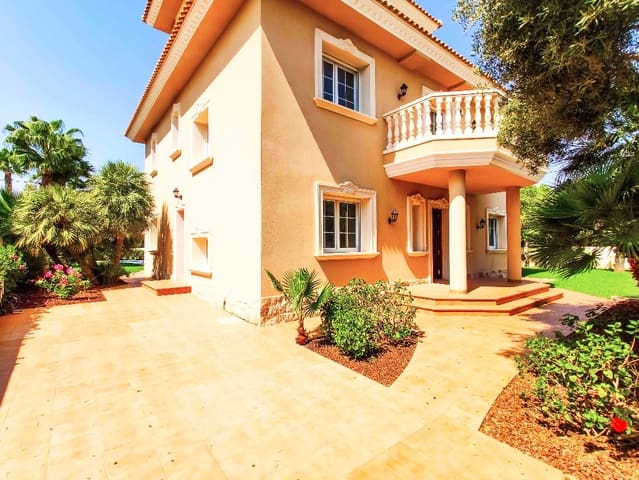 6 soverom Villa til salgs i Cabo Roig, Orihuela med svømmebasseng garasje - € 1 700 000 (Ref: 8451069)