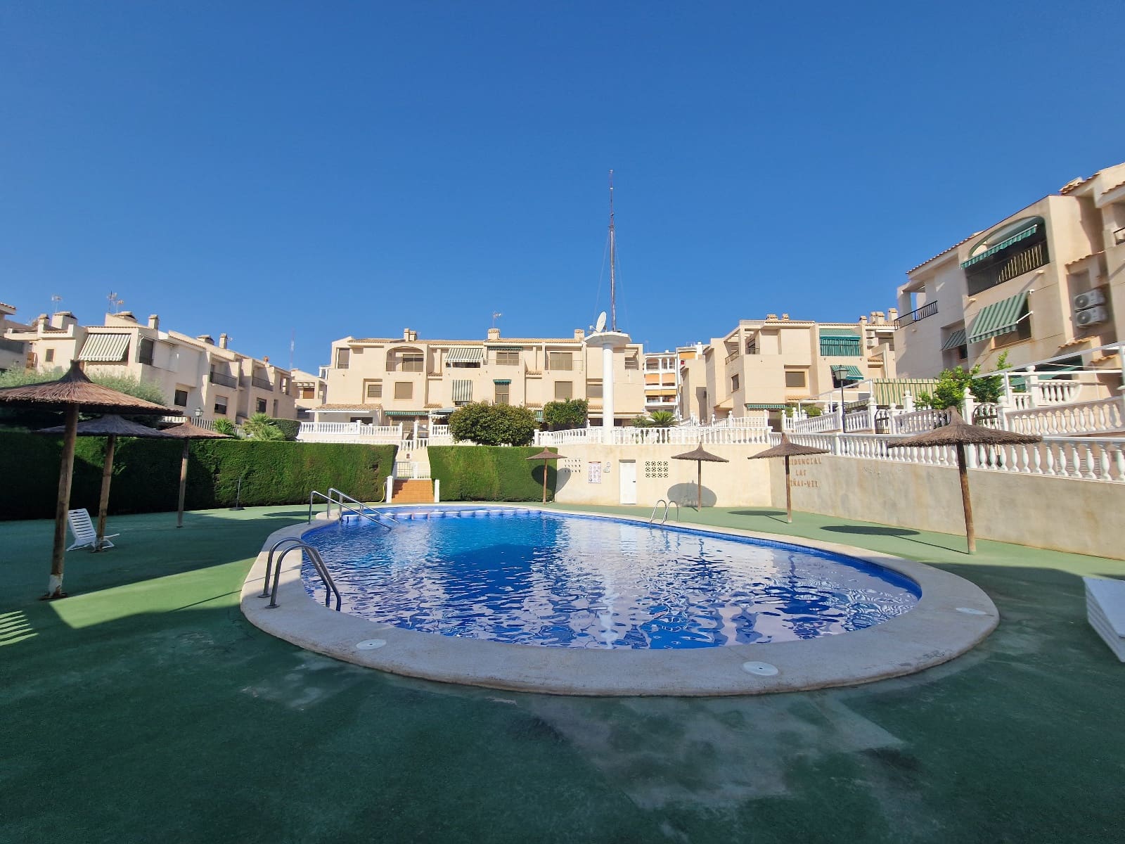 4 camera da letto Villetta Bifamiliare in vendita in Guardamar del Segura con piscina garage - 385.000 € (Rif: 8462582)