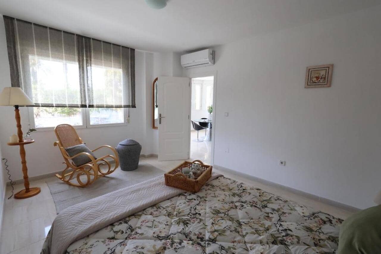 Apartamento de 3 habitaciones en Torrevieja en venta - 299.000 € (Ref: 8498074)