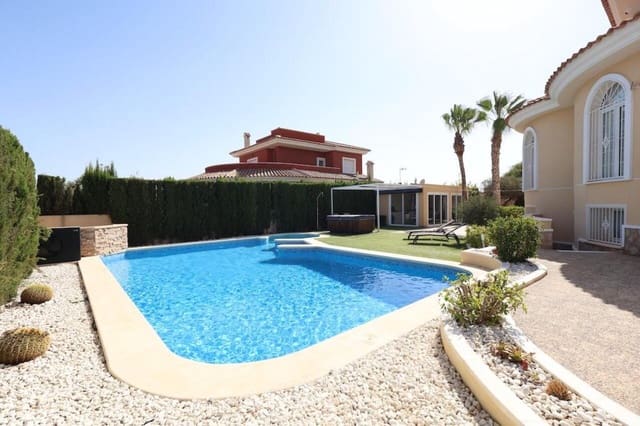 5 bedroom Villa for sale in Ciudad Quesada, Rojales with garage - € 860,000 (Ref: 8498082)