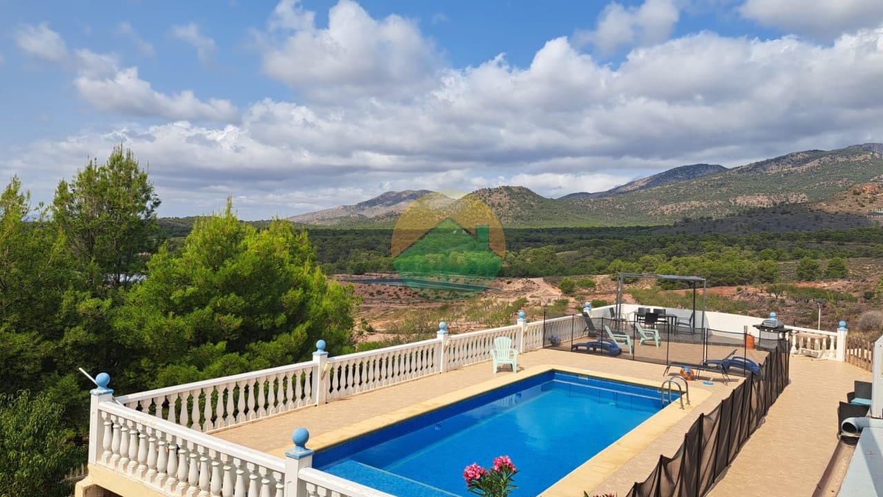 5 soveværelse Finca/Landehus til salg i Aledo med swimmingpool - € 399.995 (Ref: 8568958)