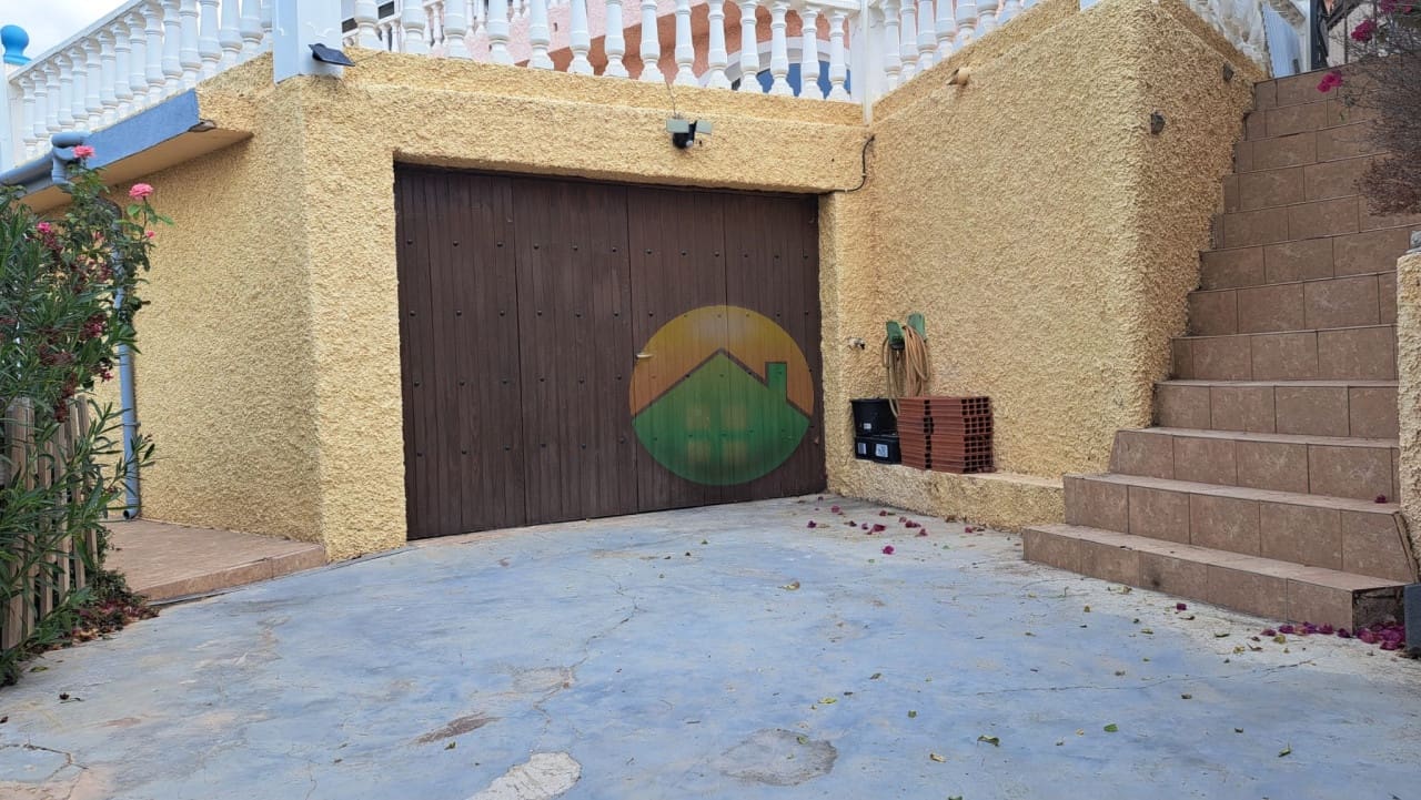 5 soveværelse Finca/Landehus til salg i Aledo med swimmingpool - € 399.995 (Ref: 8568958)