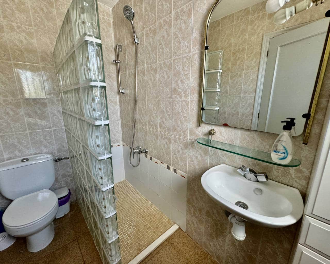 8 soveværelse Villa til salg i Castalla med swimmingpool garage - € 655.000 (Ref: 8577173)