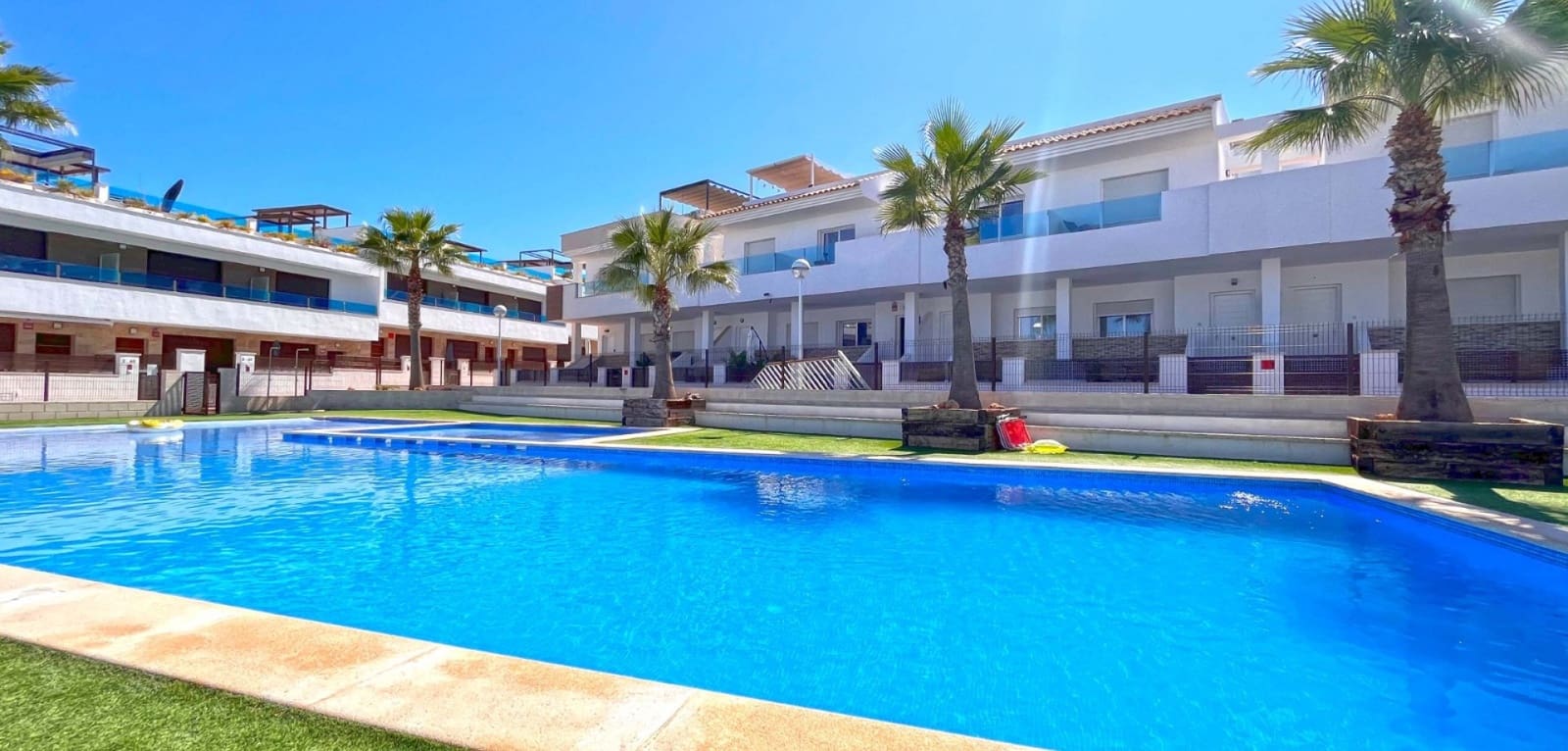 3 Zimmer Haus zu verkaufen in Torrevieja mit Pool - 299.000 € (Ref: 8582983)