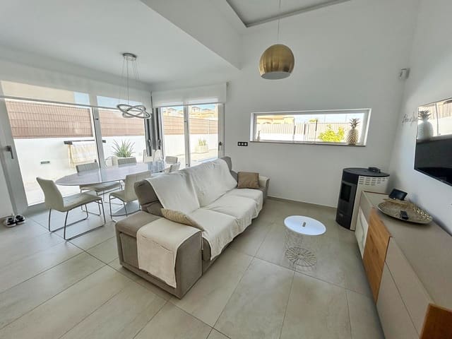 3 slaapkamer Villa te koop in Guardamar del Segura met zwembad - € 399.950 (Ref: 8594483)