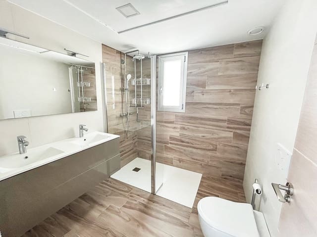 3 slaapkamer Villa te koop in Guardamar del Segura met zwembad - € 399.950 (Ref: 8594483)