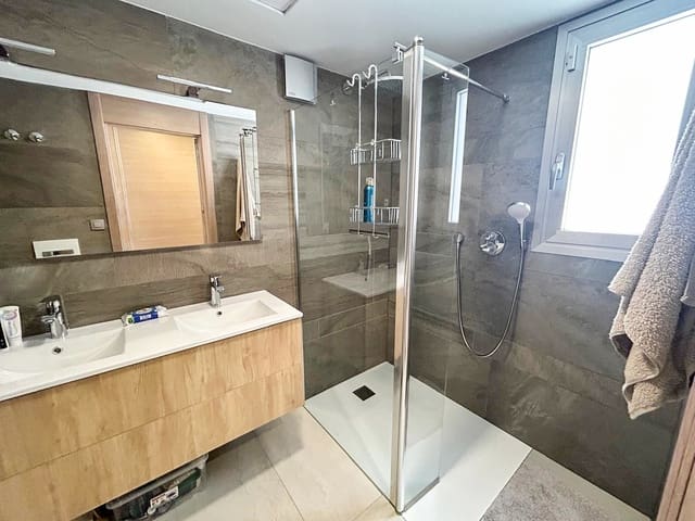 3 slaapkamer Villa te koop in Guardamar del Segura met zwembad - € 399.950 (Ref: 8594483)