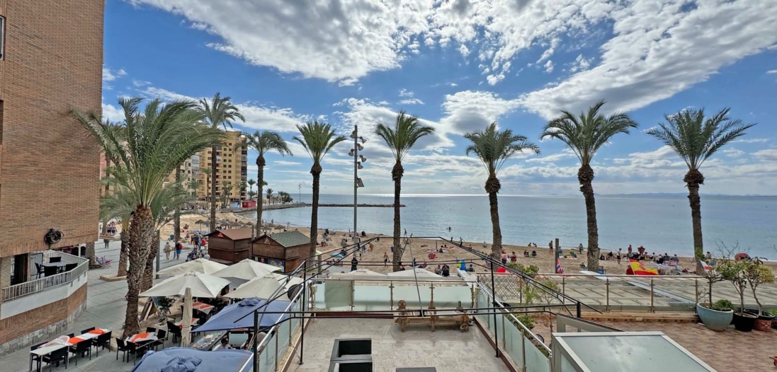 Apartamento de 4 habitaciones en Torrevieja en venta - 489.000 € (Ref: 8611467)