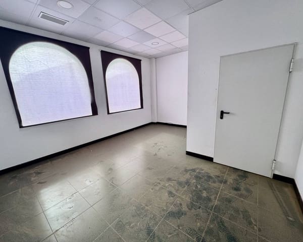 Commercial for sale in Algorfa - € 425,000 (Ref: 8623467)