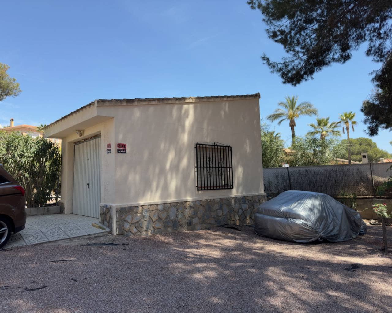 5 bedroom Villa for sale in Algorfa with garage - € 499,000 (Ref: 8623469)