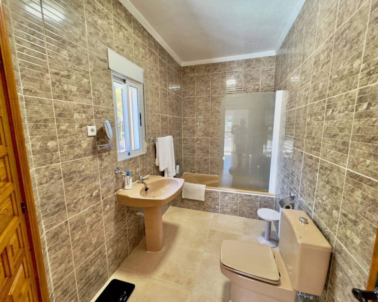 5 bedroom Villa for sale in Algorfa with garage - € 499,000 (Ref: 8623469)