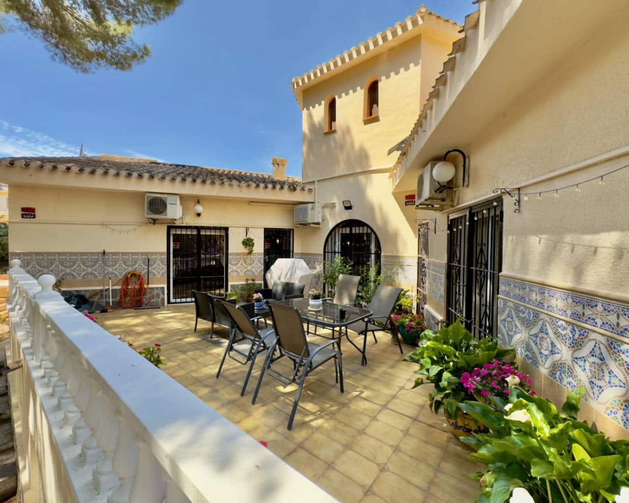 Chalet de 5 habitaciones en Algorfa en venta con garaje - 499.000 € (Ref: 8623469)