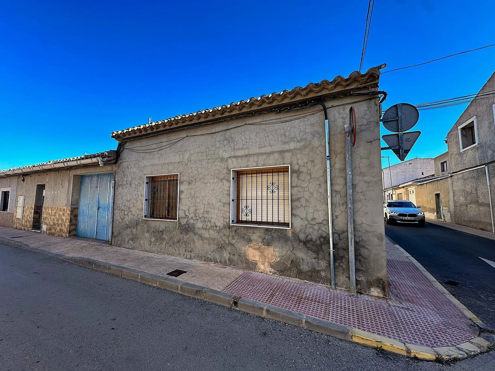 3 bedroom Townhouse for sale in Pinoso with garage - € 129,995 (Ref: 8625668)