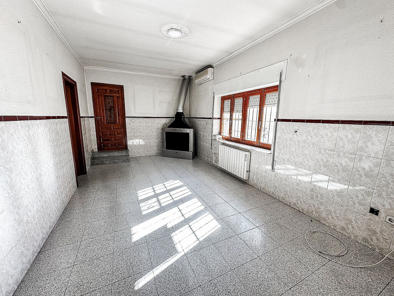 3 bedroom Townhouse for sale in Pinoso with garage - € 129,995 (Ref: 8625668)