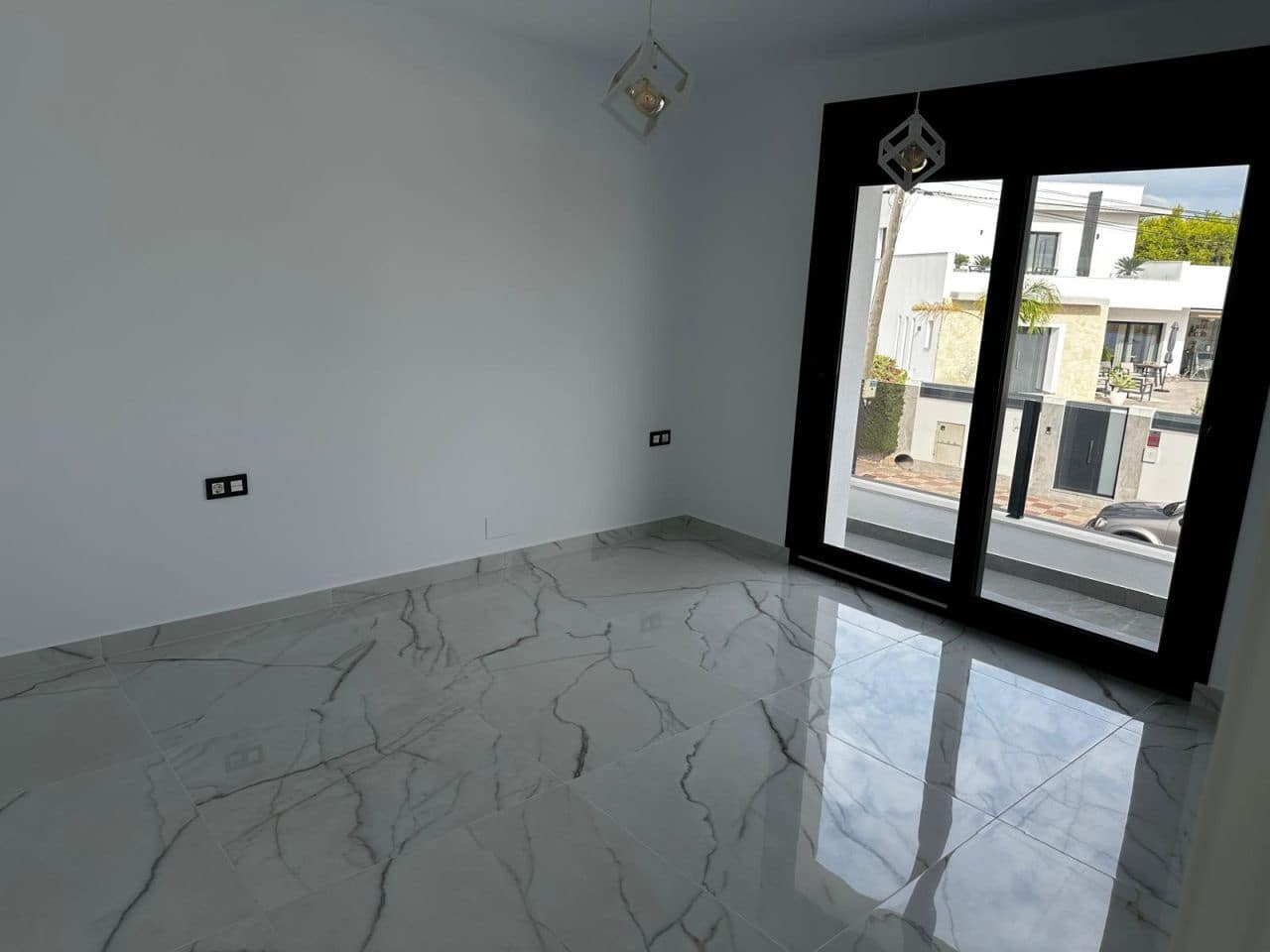 4 bedroom Villa for sale in Rojales with pool garage - € 720,000 (Ref: 8637386)