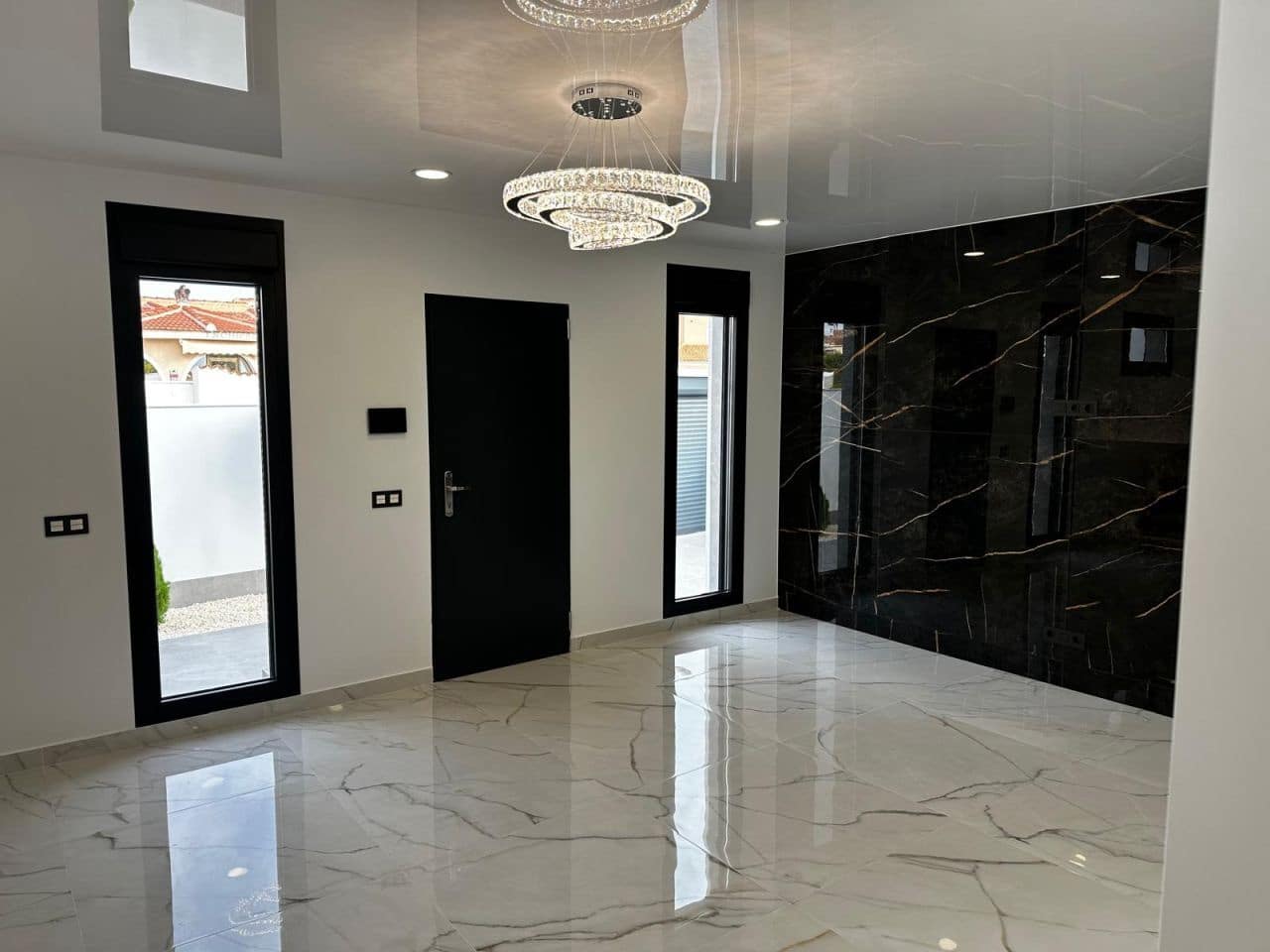 4 bedroom Villa for sale in Rojales with pool garage - € 720,000 (Ref: 8637386)