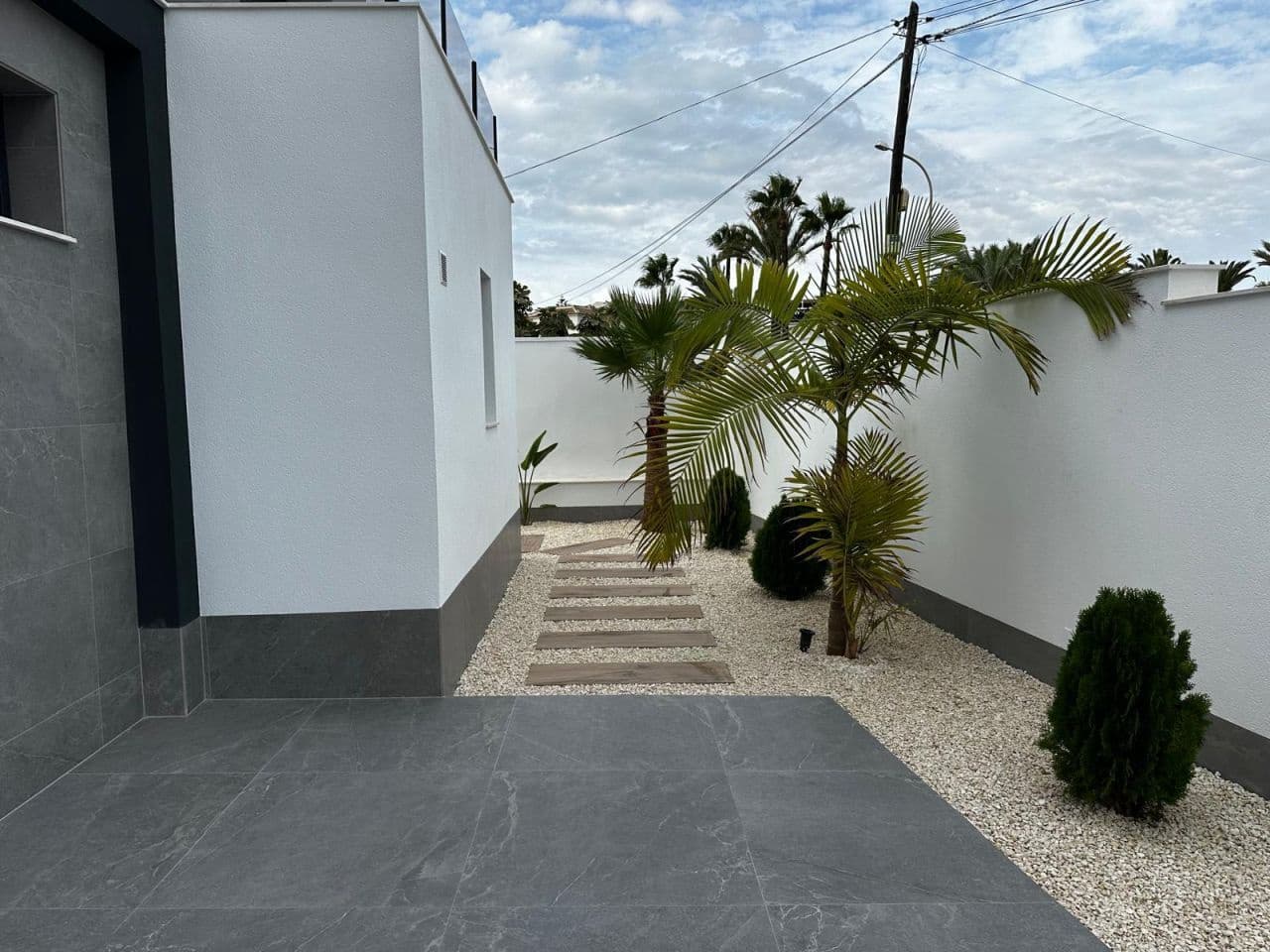 4 bedroom Villa for sale in Rojales with pool garage - € 720,000 (Ref: 8637386)