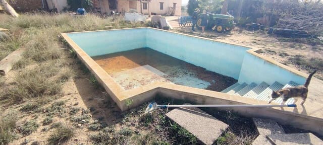 4 slaapkamer Finca/Landhuis te koop in Pinoso met zwembad - € 179.500 (Ref: 8697054)