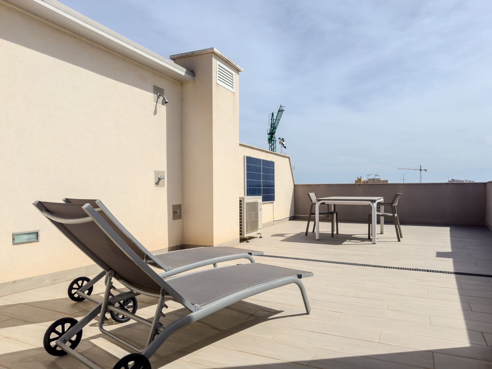 2 quarto Penthouse para venda em Torrevieja com piscina - 325 000 € (Ref: 8722969)