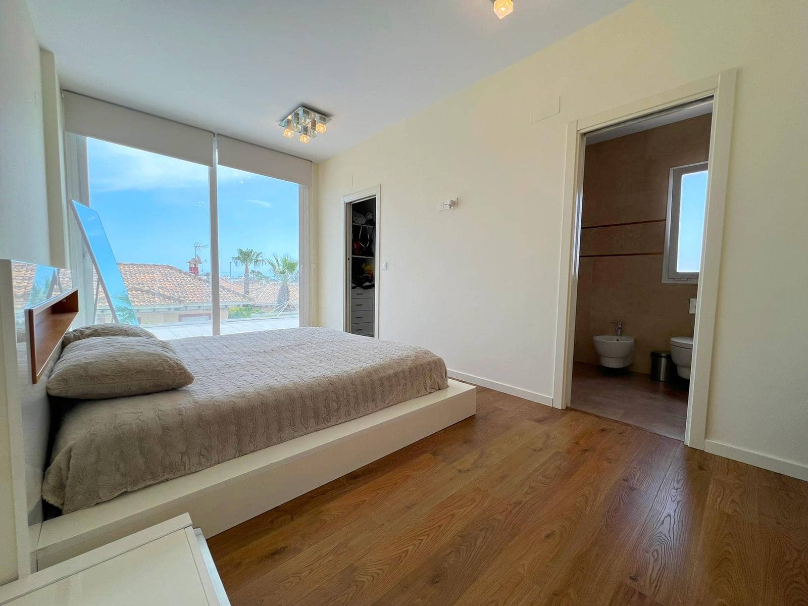 6 bedroom Villa for sale in La Marina with pool garage - € 699,000 (Ref: 8736676)