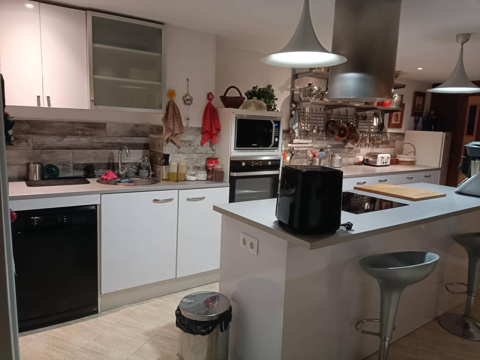 Apartamento de 4 habitaciones en Torrevieja en venta con garaje - 243.000 € (Ref: 8736722)