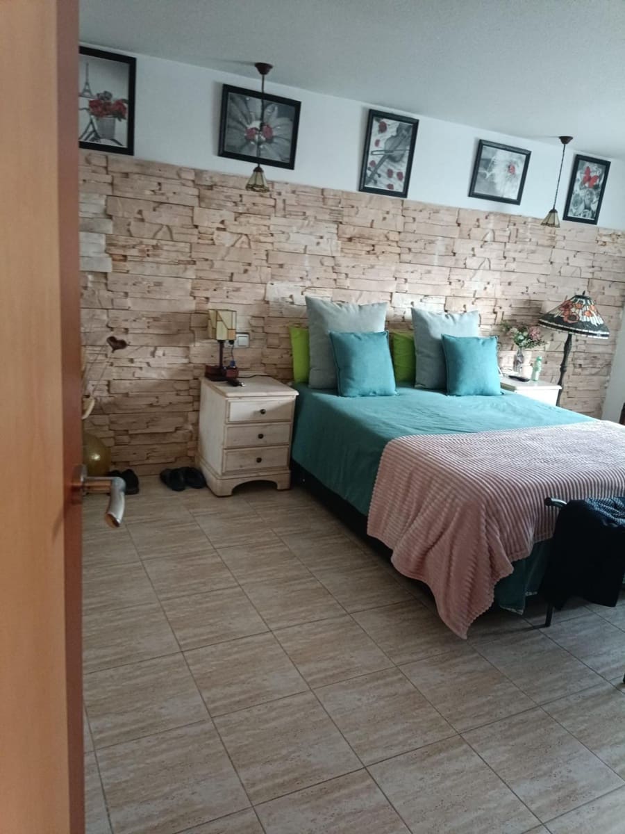 Apartamento de 4 habitaciones en Torrevieja en venta con garaje - 243.000 € (Ref: 8736722)
