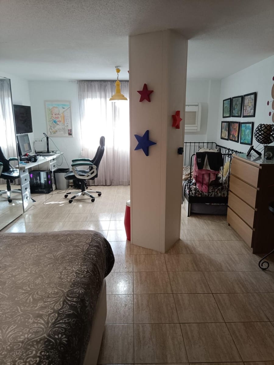 Apartamento de 4 habitaciones en Torrevieja en venta con garaje - 243.000 € (Ref: 8736722)