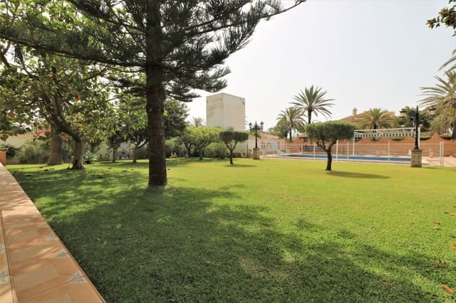 Chalet de 8 habitaciones en Orihuela Costa, Orihuela en venta con piscina garaje - 1.560.000 € (Ref: 8736734)