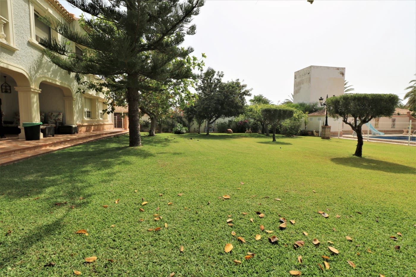 8 bedroom Villa for sale in Orihuela Costa with pool garage - € 1,560,000 (Ref: 8736734)