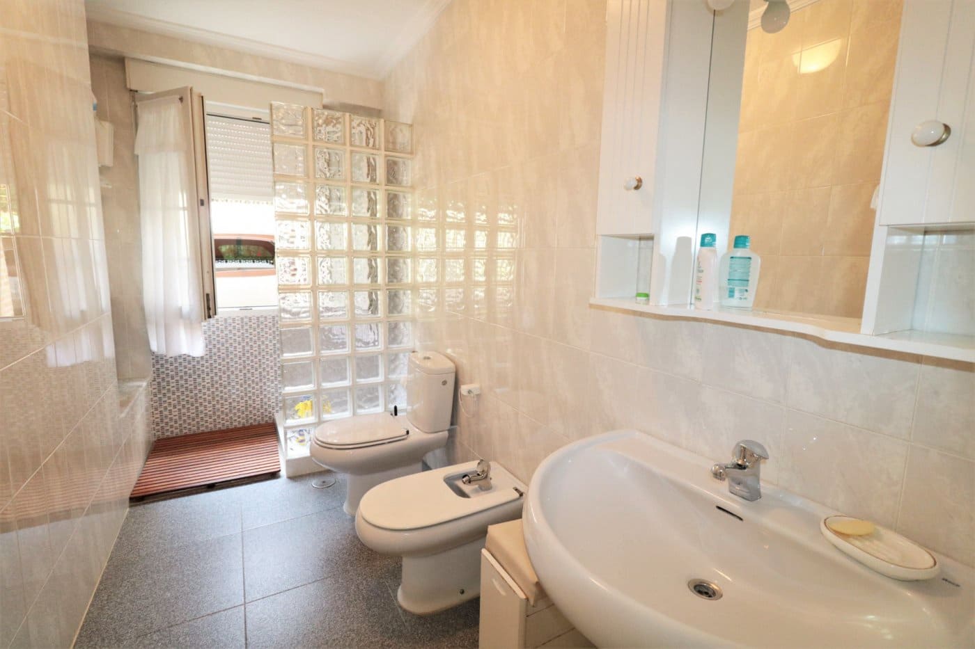 8 bedroom Villa for sale in Orihuela Costa with pool garage - € 1,560,000 (Ref: 8736734)