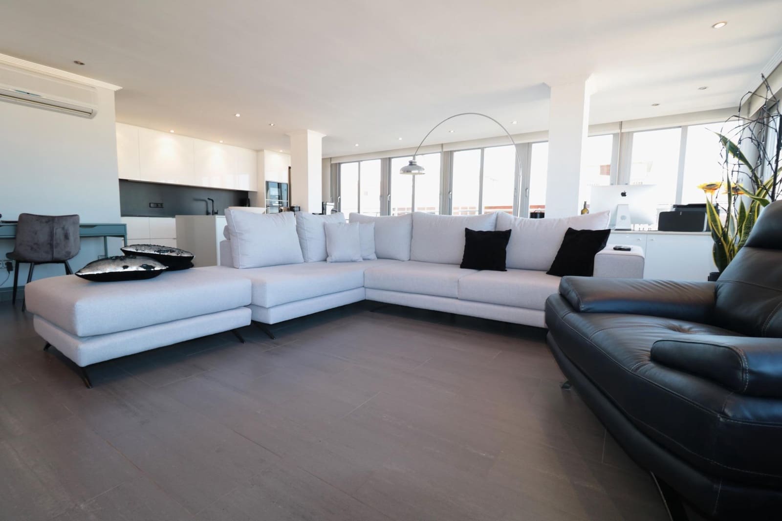 2 soveværelse Penthouse til salg i Torrevieja med swimmingpool - € 350.000 (Ref: 8736735)