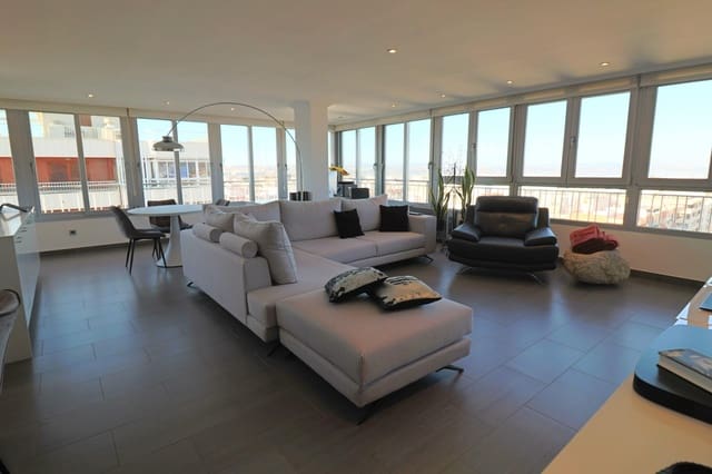 2 soveværelse Penthouse til salg i Torrevieja med swimmingpool - € 350.000 (Ref: 8736735)