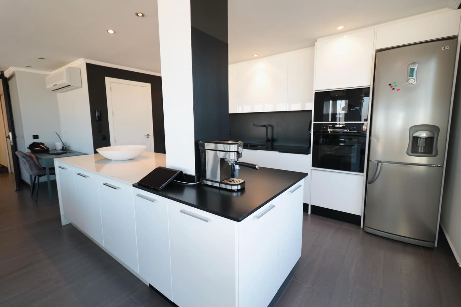 2 soveværelse Penthouse til salg i Torrevieja med swimmingpool - € 350.000 (Ref: 8736735)