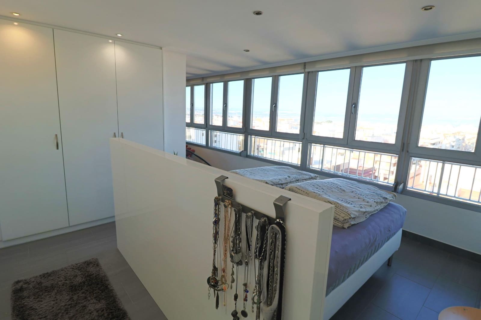 2 soveværelse Penthouse til salg i Torrevieja med swimmingpool - € 350.000 (Ref: 8736735)