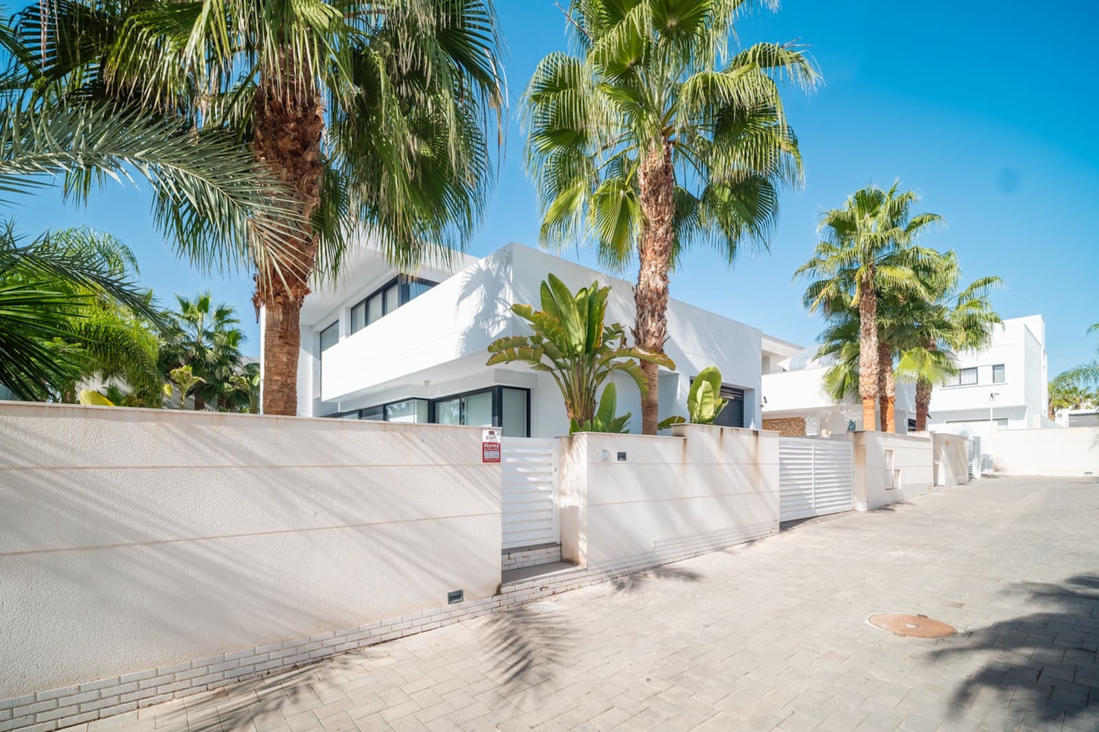 3 makuuhuone Huvila myytävänä paikassa Ciudad Quesada mukana uima-altaan - 650 000 € (Ref: 8743867)