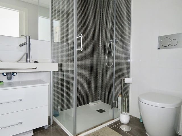 2 soveværelse Lejlighed til salg i Punta Prima, Torrevieja med swimmingpool - € 480.000 (Ref: 8743878)