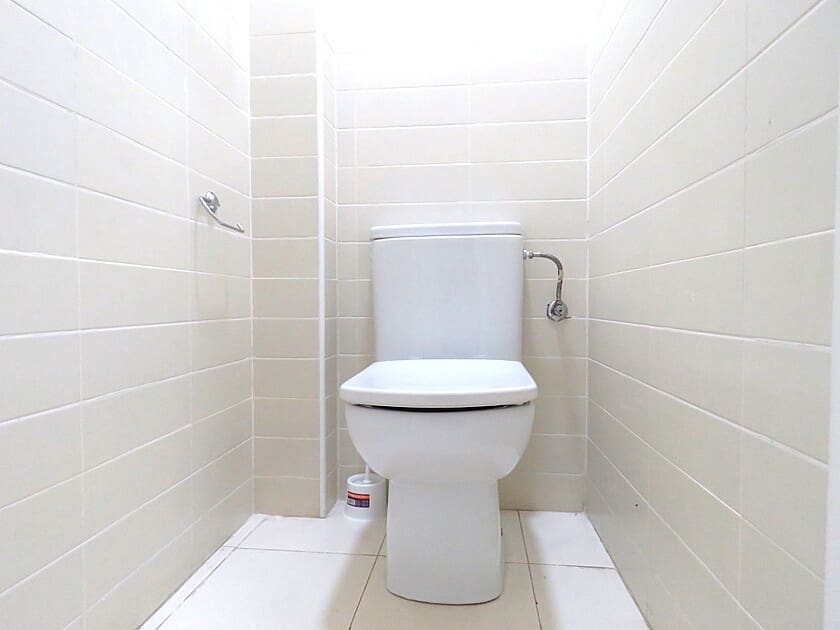 Erhverv til salg i Guardamar del Segura med swimmingpool - € 129.000 (Ref: 8743895)