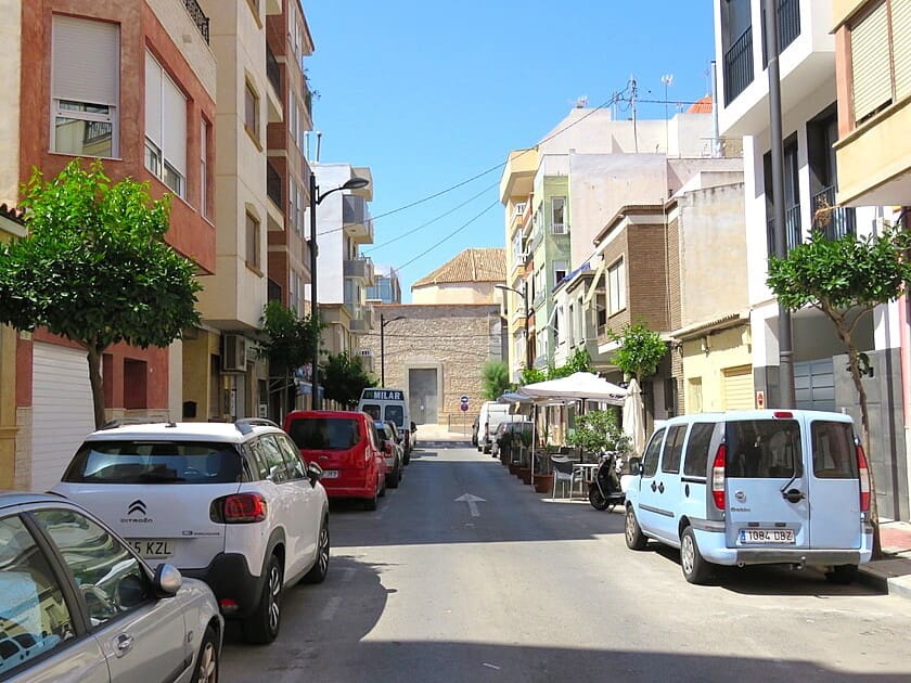 Erhverv til salg i Guardamar del Segura med swimmingpool - € 129.000 (Ref: 8743895)