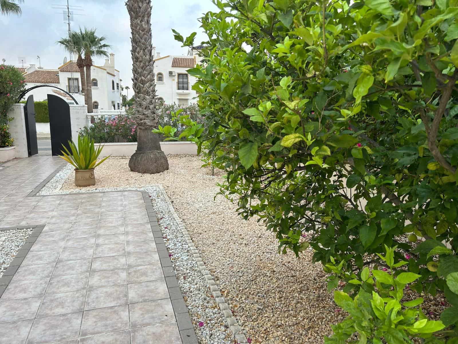 3 sypialnia Willa na sprzedaż w Villamartin z basenem - 369 000 € (Ref: 8758831)